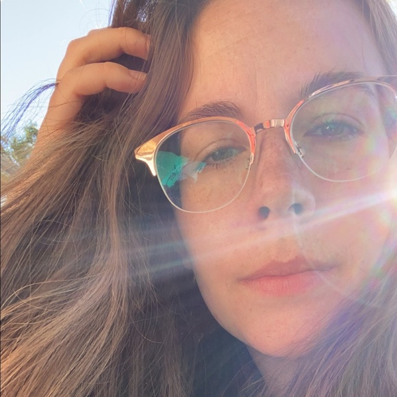 Meet your Posher, Ashley - Picture 1 of 1